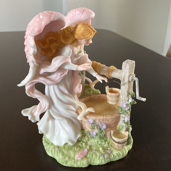 Alexandra "Endless Dreams' Figurine by Seraphim Classics - Picture 10 of 16